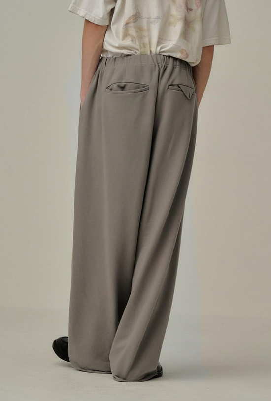 ANCELLM TUCK SWEAT PANTS