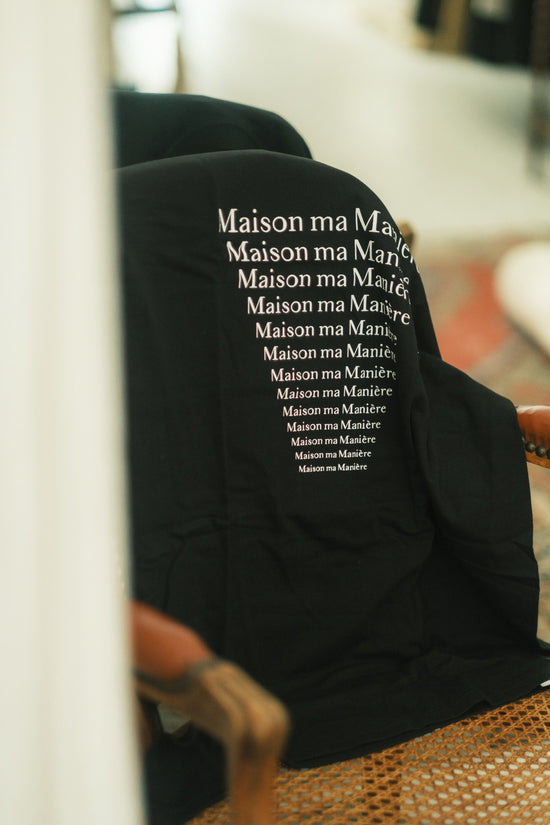 MAISON MA MANIèRE LOGO S/S TEE BLACK