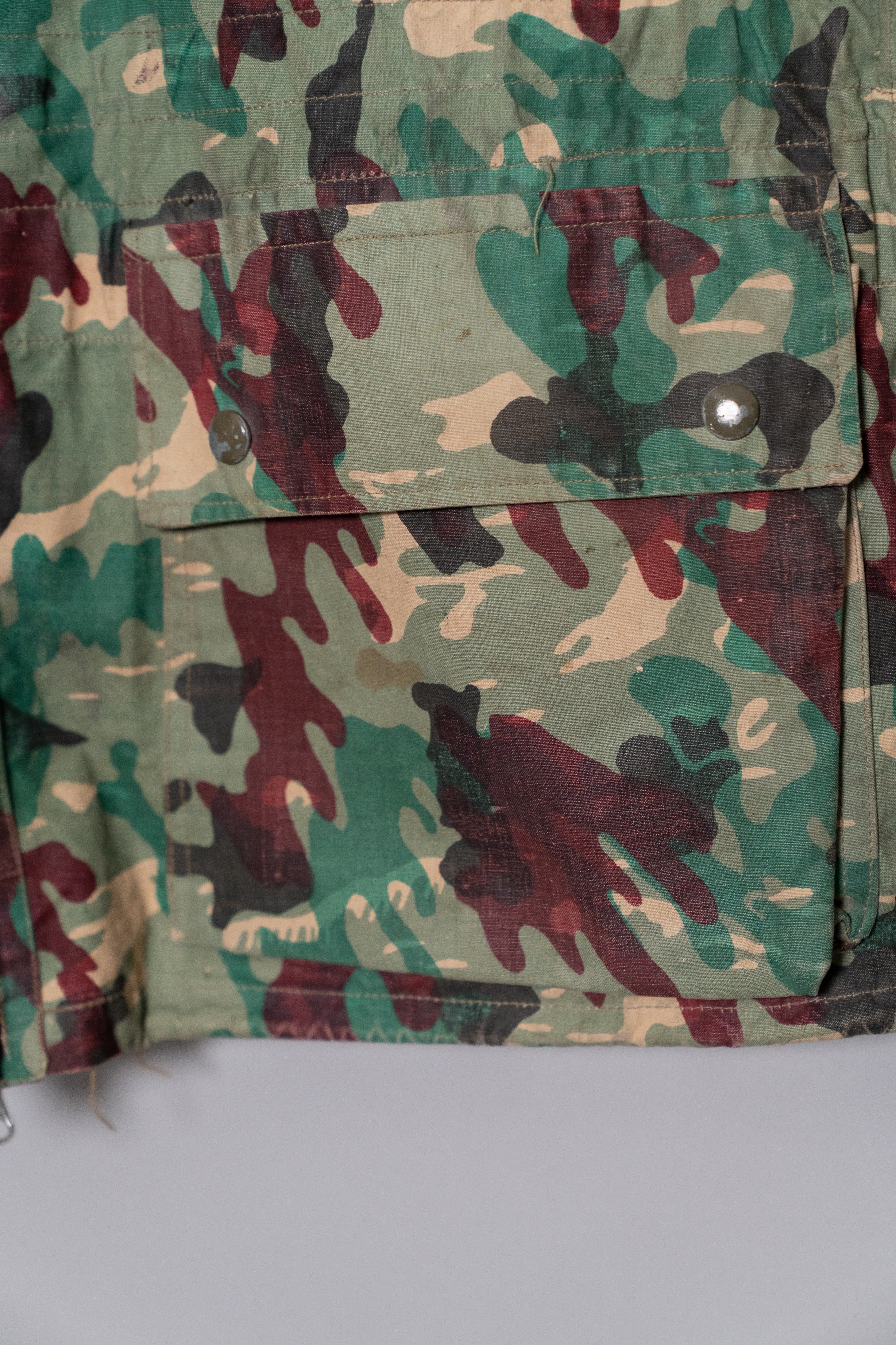 1960's Spanish Army M-60 Boscosos camouflage paratrooper jacket