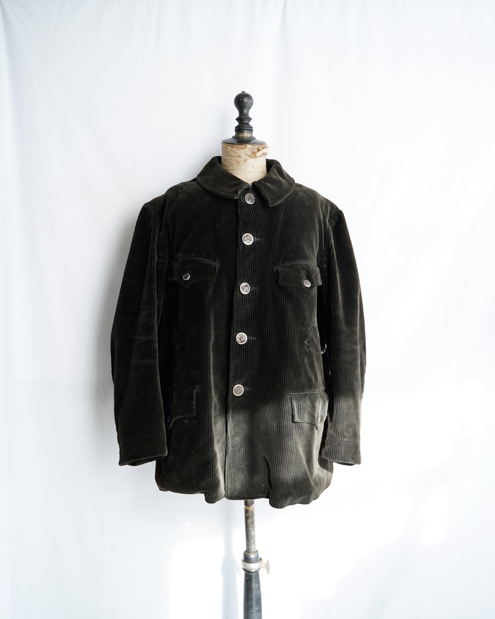 1940's French Vintage Black corduroy hunting jacket with animal