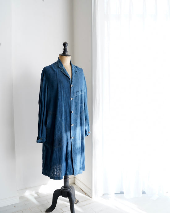 20th century French antique Indigo linen maquignon coat