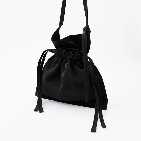 ITTI MARY RED CROSS BAG / CERATO BRIGHT BLACK