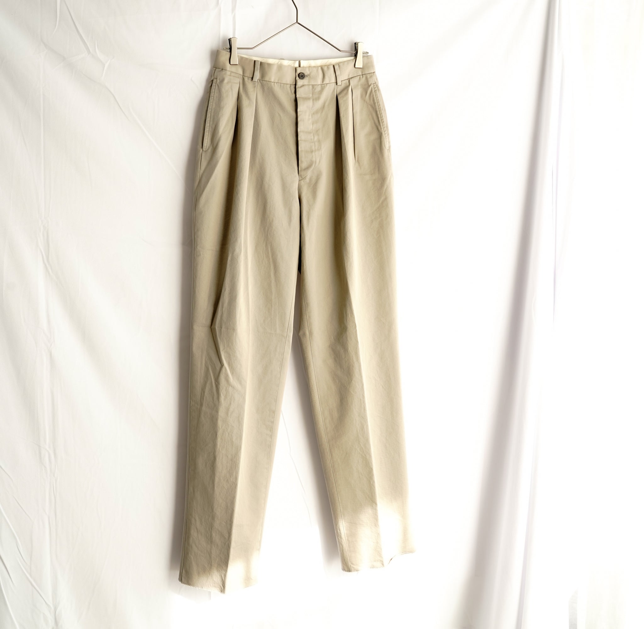 今だけ価格 NEAT CHINO GREIGE ４６ グレージュ 新品 - パンツ