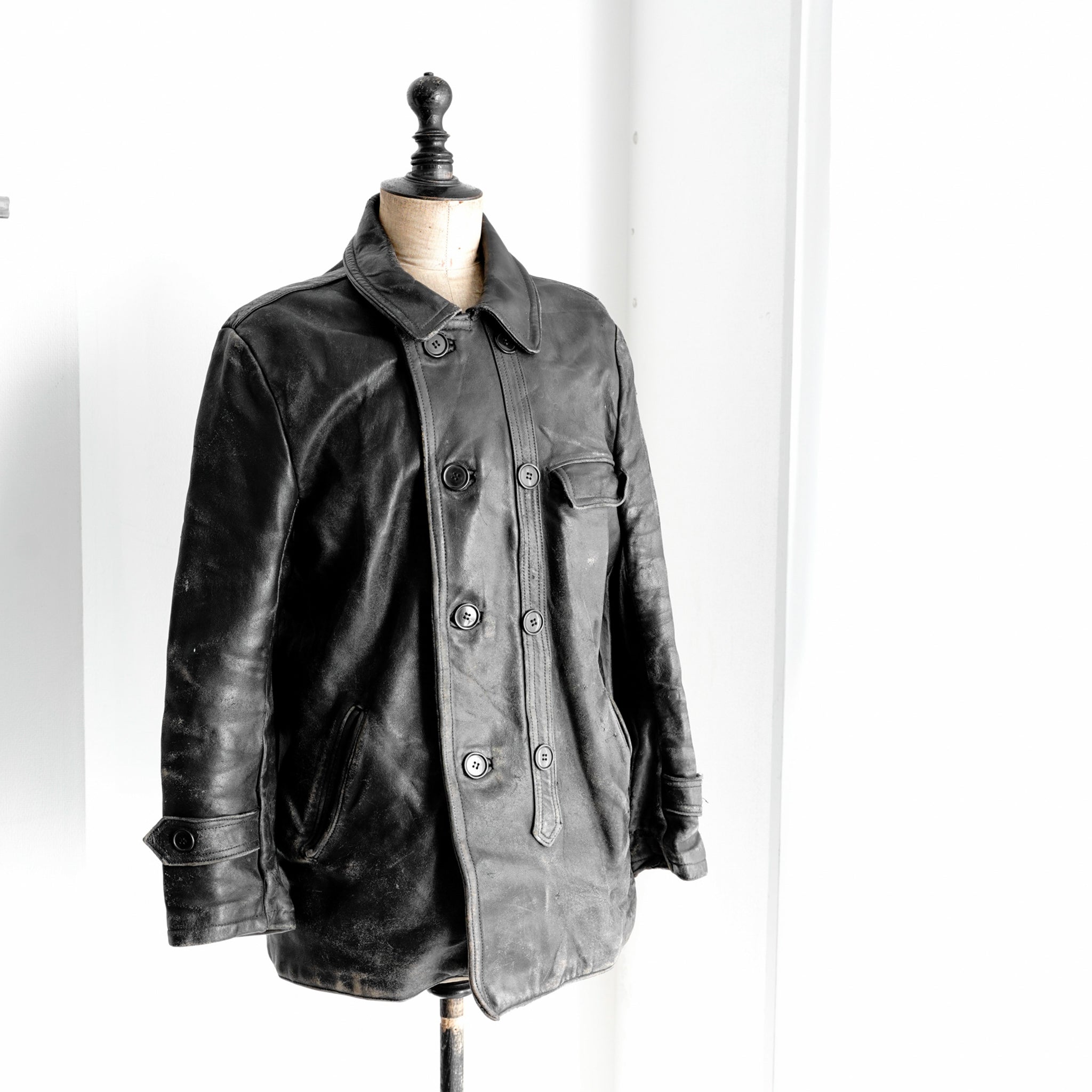 1960's French Vintage Le Corbusier leather work jacket – Maison ma 