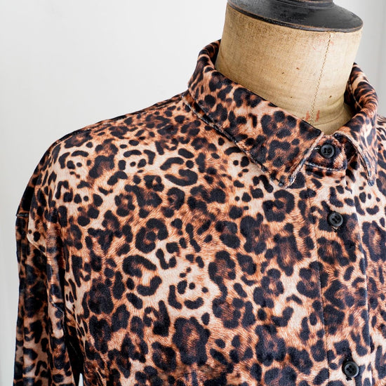 LEOPARD VELOR SHIRT